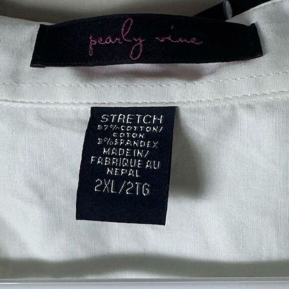 Pearly Vine Women's 2XL White Button-Up Shirt with Sleeve Details - Picture 4 of 8